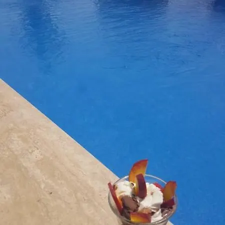 Luex Havuzlu Hotell