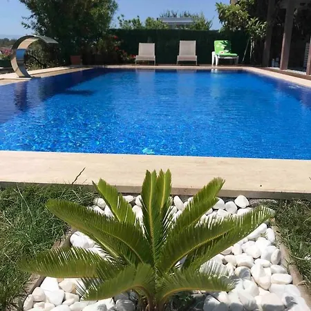 Hotell Luex Havuzlu Çeşme