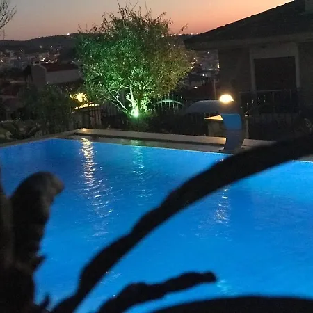 Luex Havuzlu Hotell