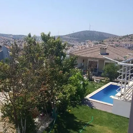 Luex Havuzlu Hotell *