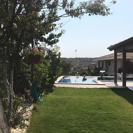 Hotell Luex Havuzlu *
